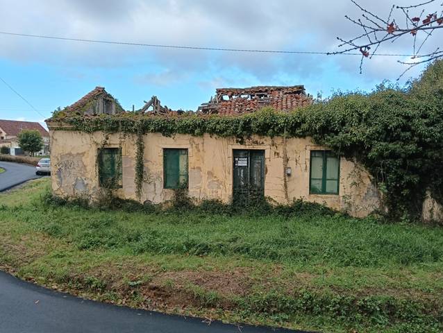 Casa-chalet en Venta en Paderne