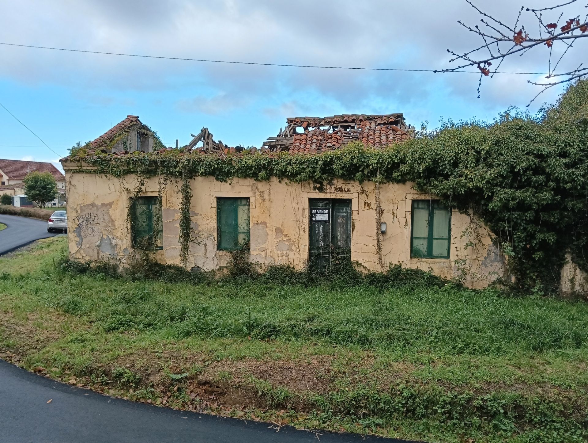 Vista exterior de Casa o xalet en venda en Paderne amb Jardí privat i Traster
