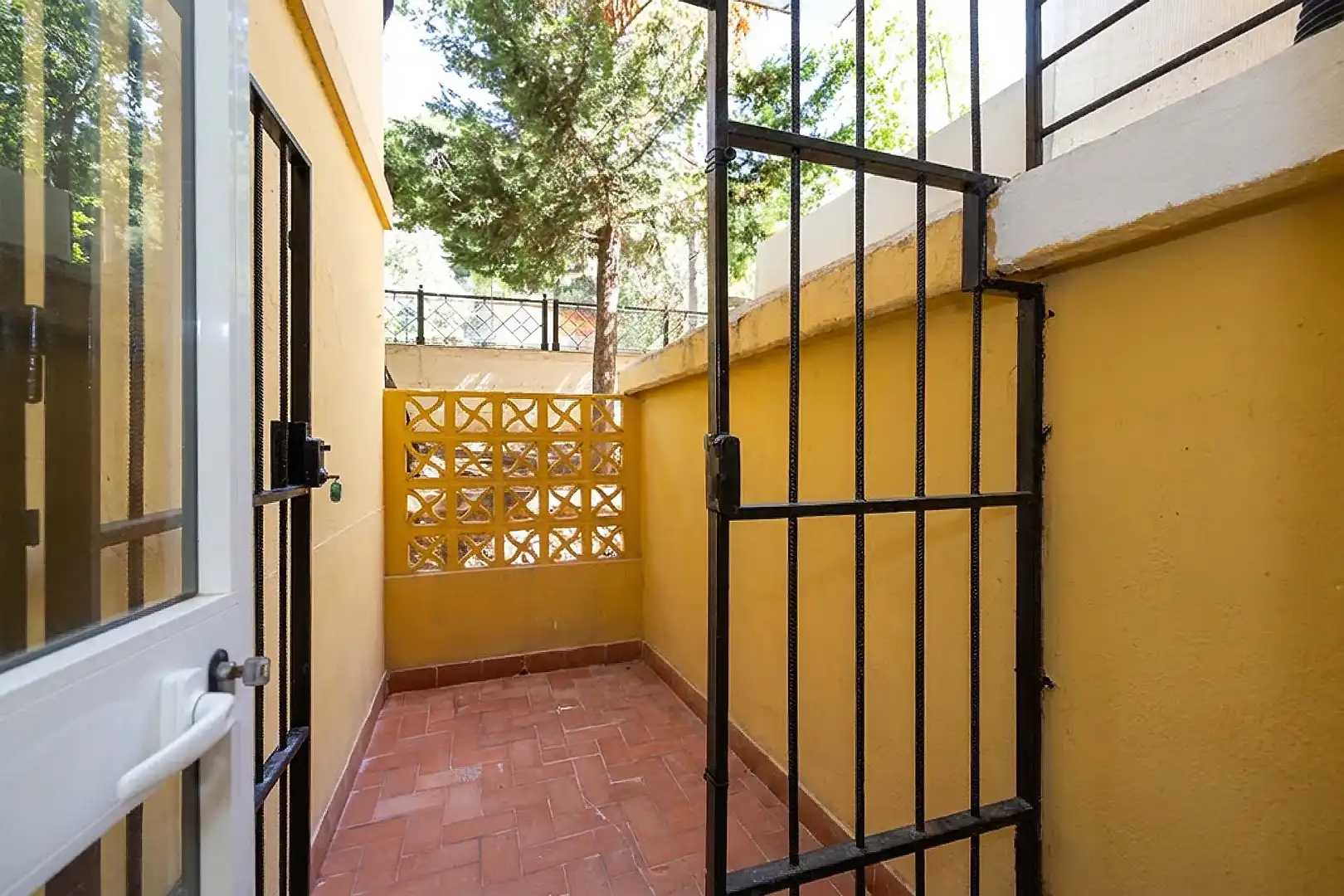 Terraza de Planta baja en venta en Marbella con Terraza y Piscina comunitaria