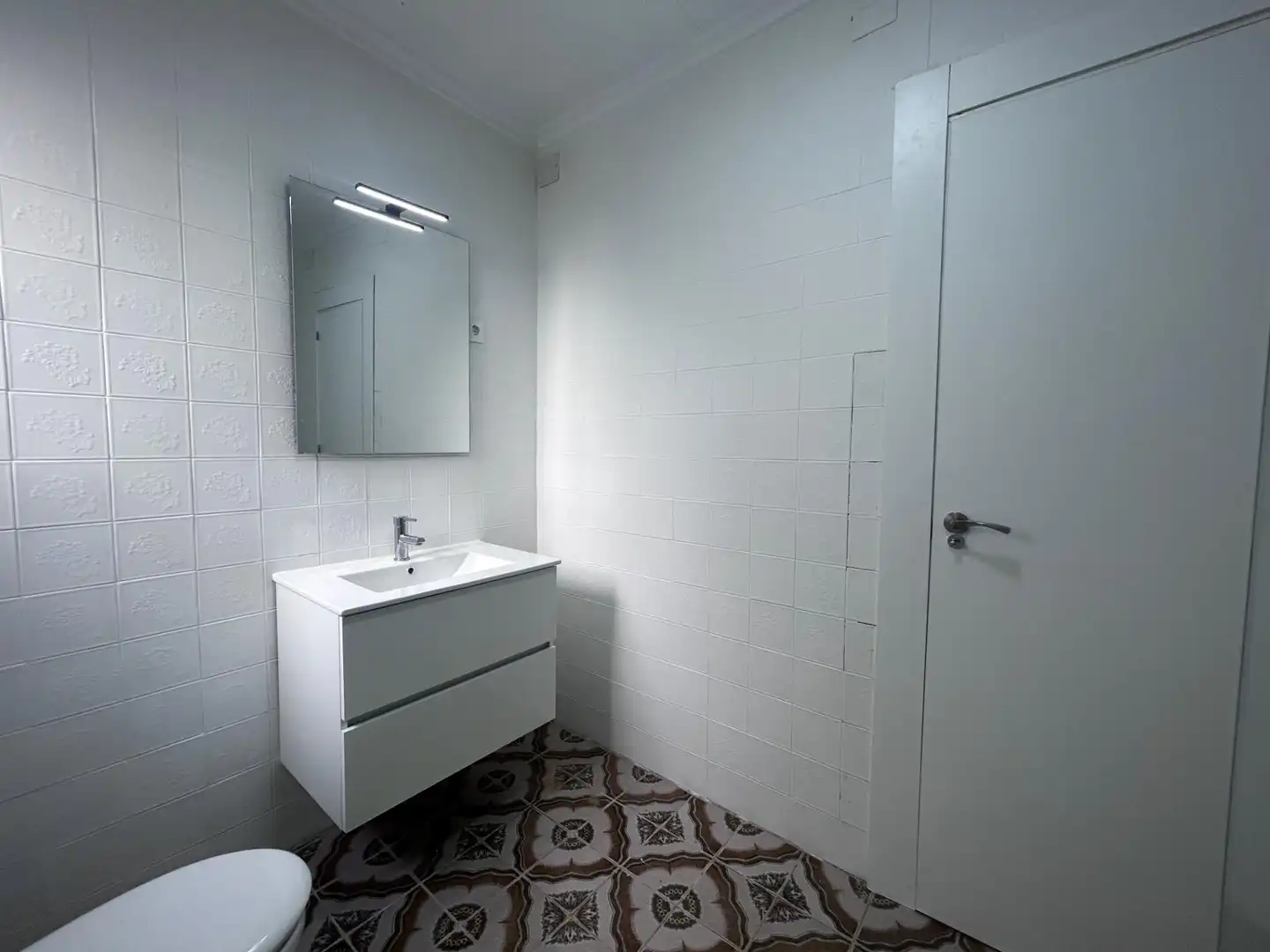 Room in Avenida PAIS VALENCIA, Antigua Moreria