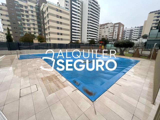 Piso en Alquiler en de Josefina Aldecoa en Valdebebas - Valdefuentes