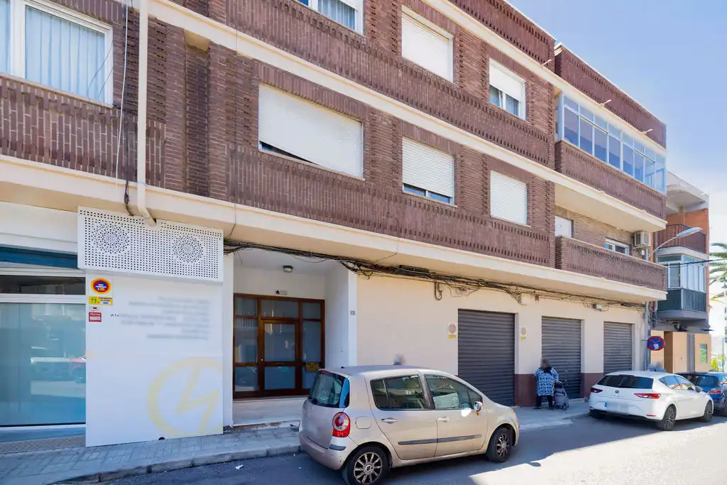 Vista exterior de Piso en venta en Petrer