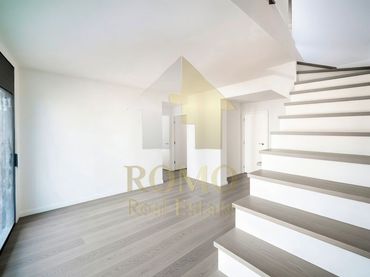 Duplex con ascensore in vendita a Carrer ďÁvila