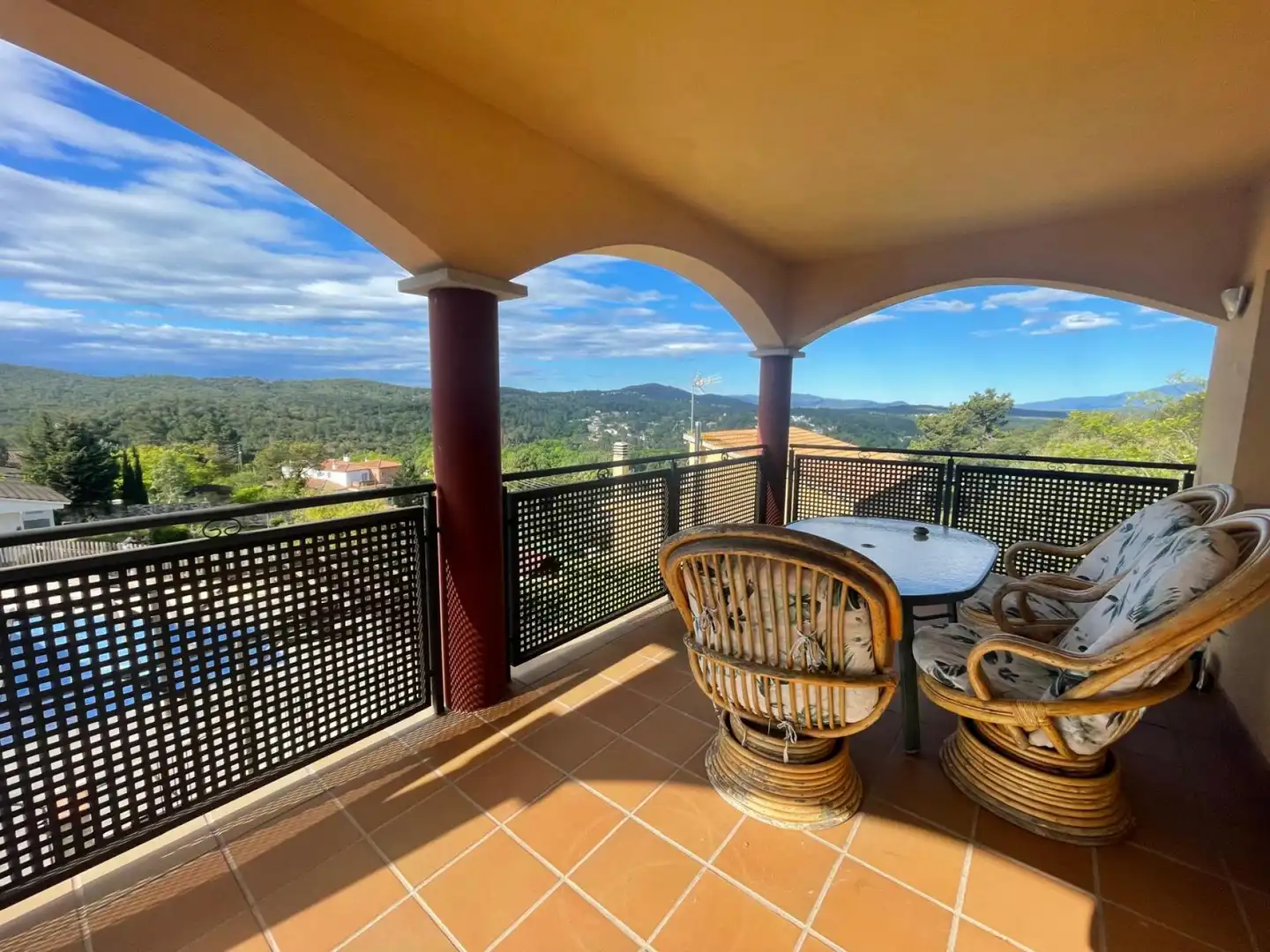 Detached house with terrace for sale in Camèlia, imagen 3
