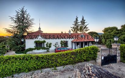 Vista exterior de Finca rústica en venda en Torrelodones amb Terrassa i Piscina