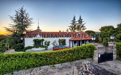 Außenansicht von Country house zum verkauf in Torrelodones mit Terrasse und Schwimmbad