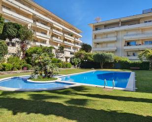 Swimming pool of Flat for sale in Sitges  with Air Conditioner, Terrace and Swimming Pool