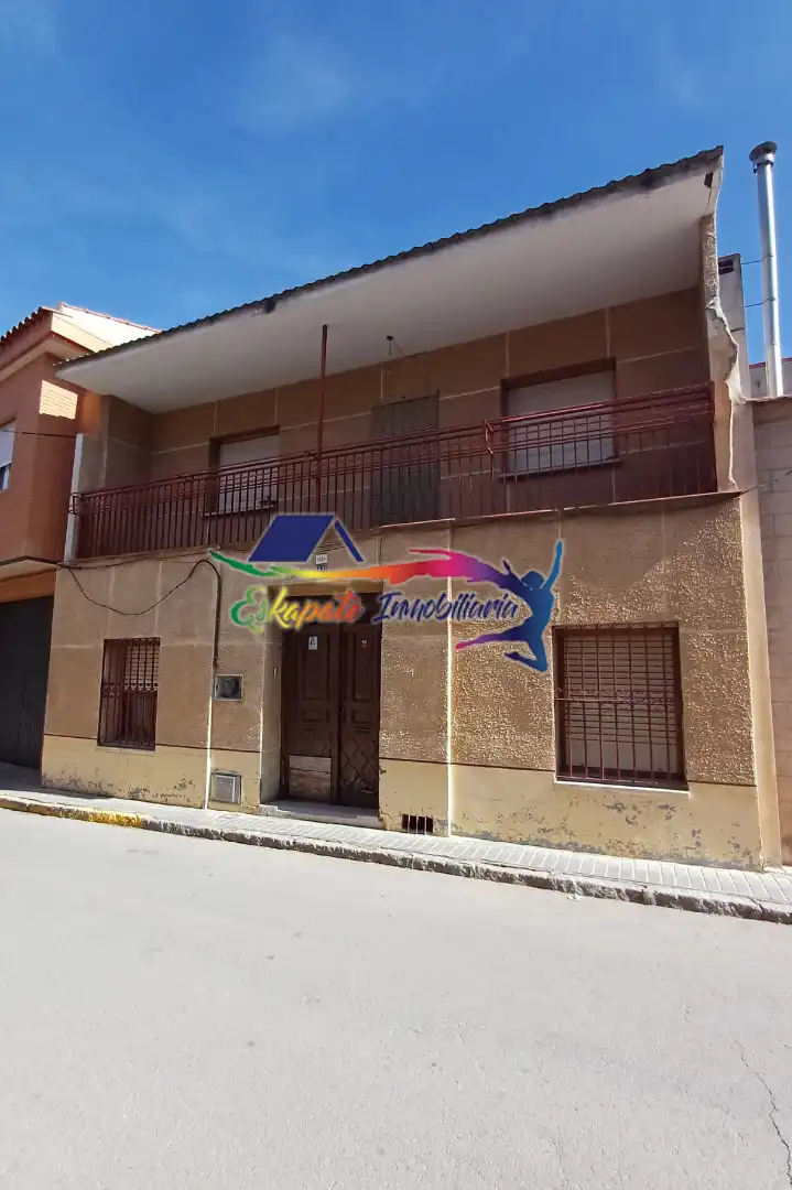 Casa en venta en Calle Tirez 47