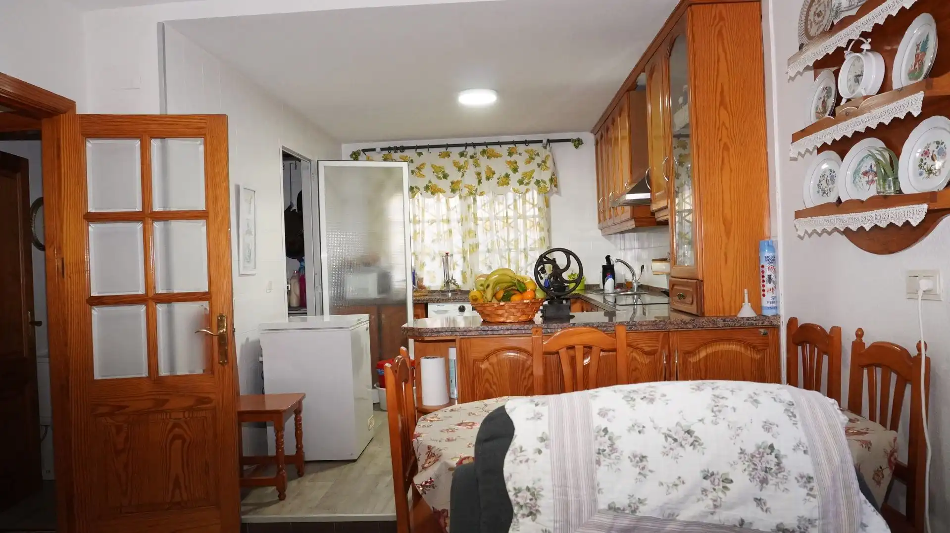 Cuina de Casa adosada en venda en Motril amb Aire condicionat i Terrassa
