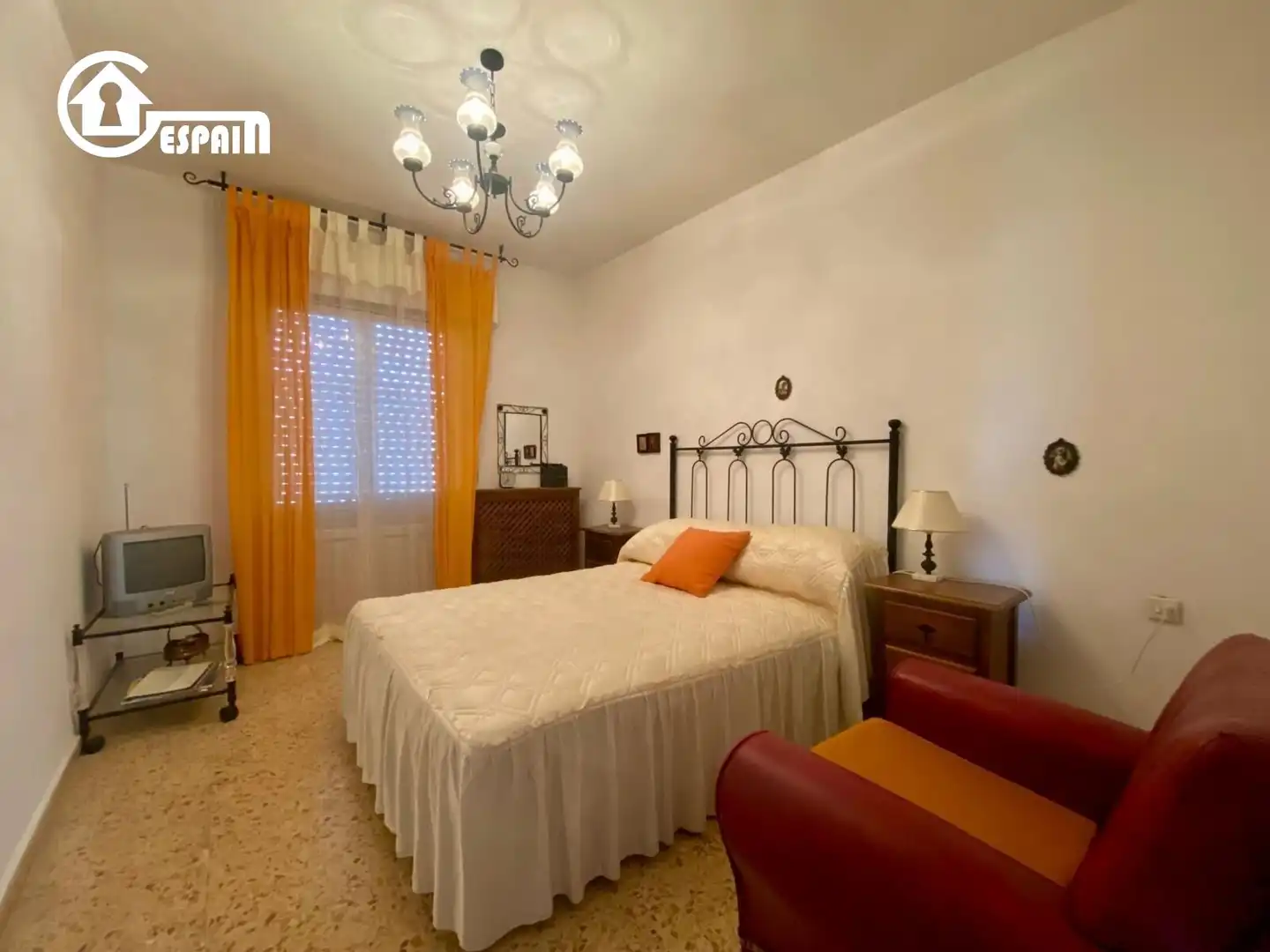 Habitación de Casa adosada en venta en Lillo con Calefacción, Jardín privado y Terraza