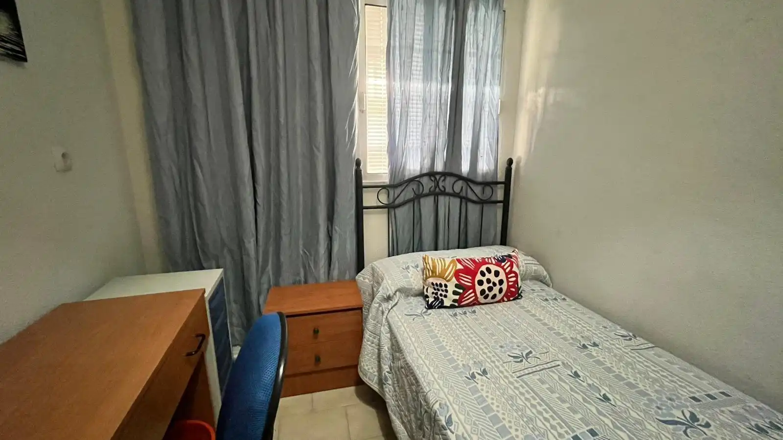 Flat for rent in Calle PEÑALARA, El Plantinar – Avda. La Paz - El Juncal