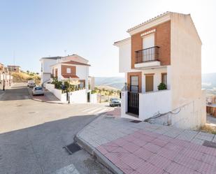 Vista exterior de Casa adosada en venda en Alhama de Granada amb Calefacció, Terrassa i Balcó