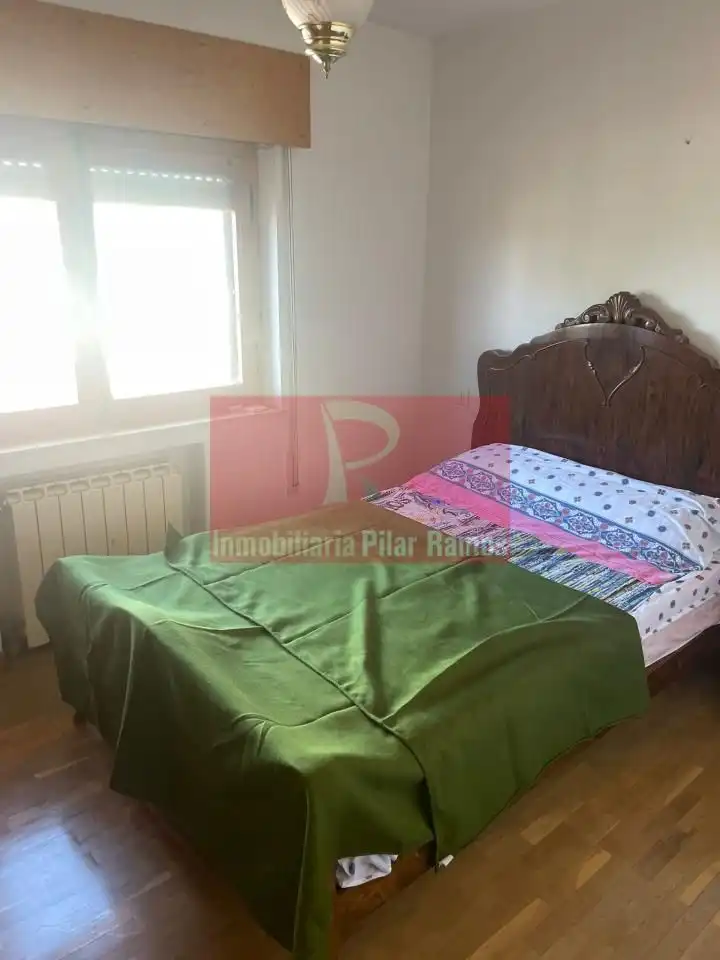 Dormitori de Casa o xalet en venda en Valdepolo amb Jardí privat i Parquet