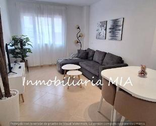 Sala d'estar de Apartament en venda en Benalmádena amb Aire condicionat, Traster i Moblat
