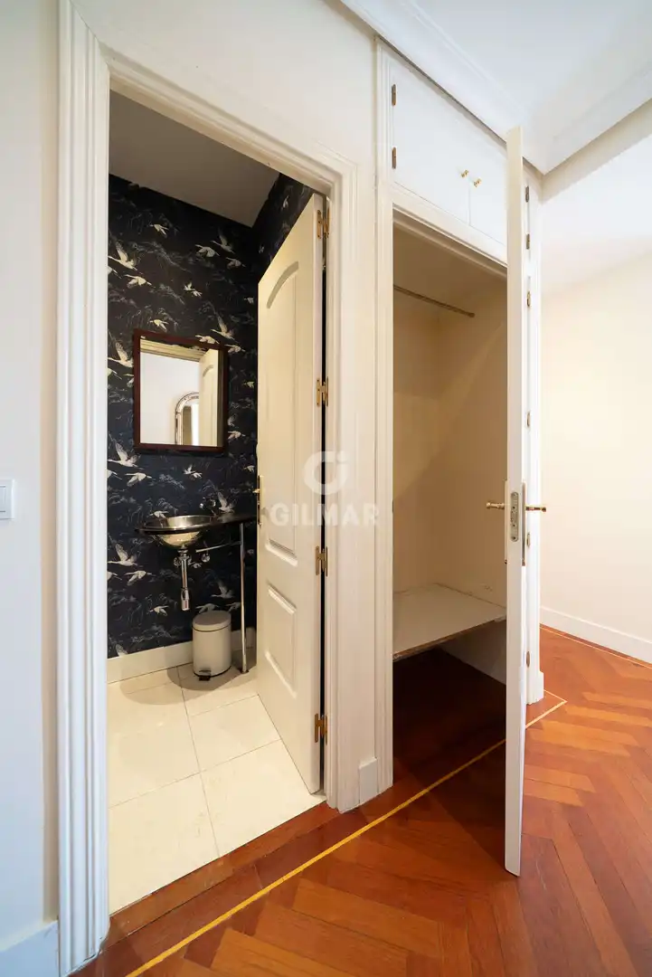 Bedroom of Flat for sale in Madrid  with Heating and Storage room