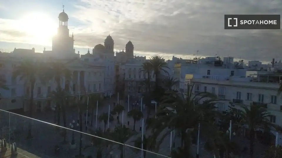Außenansicht von Wohnung zur untervermieten in Cádiz mit Klimaanlage, Heizung und Terrasse