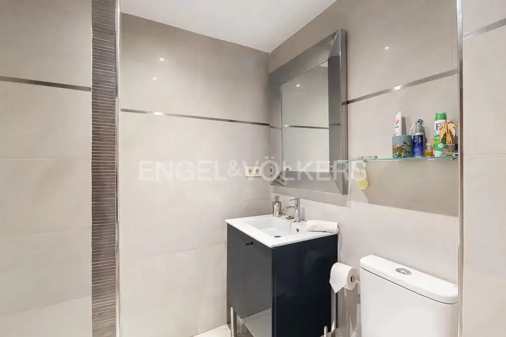 Baño de Casa o chalet de alquiler en Manises con Aire acondicionado, Calefacción y Jardín privado