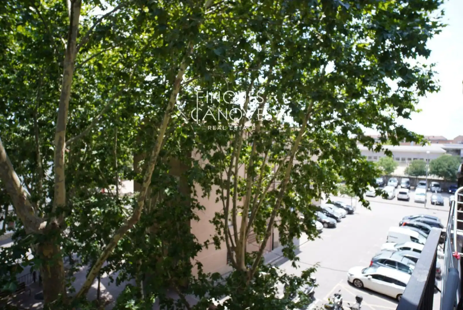 Vista exterior de Pis en venda en Girona amb Aire condicionat, Calefacció i Terrassa