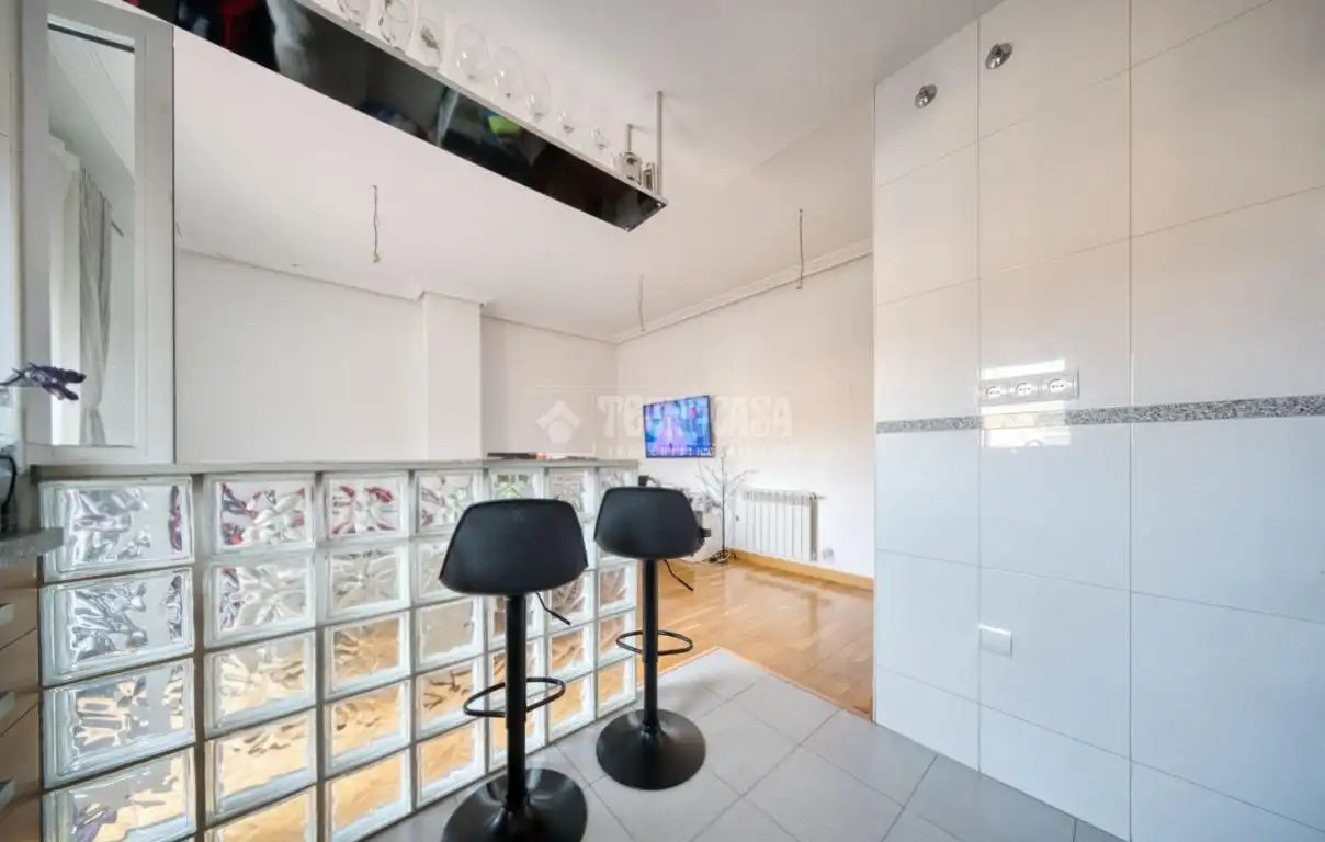 Piso en venta en Arroyo de la Encomienda con Terraza, Trastero y Piscina comunitaria