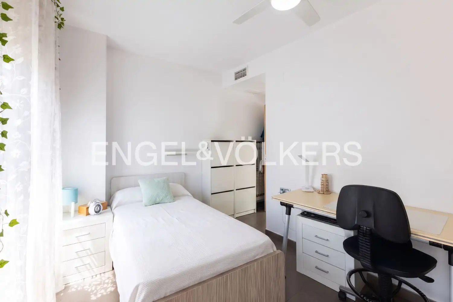 Dormitori de Casa o xalet de lloguer en Valencia amb Aire condicionat, Calefacció i Terrassa