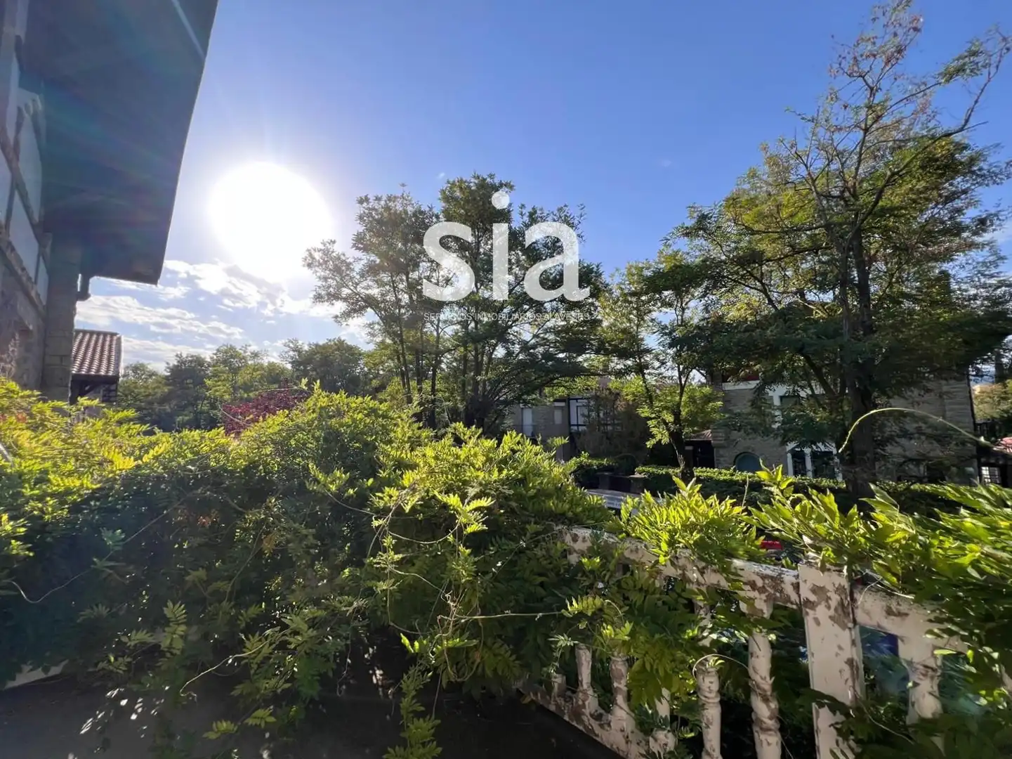 Außenansicht von Haus oder Chalet zum Verkauf in Vitoria - Gasteiz mit Heizung, Privatgarten und Terrasse