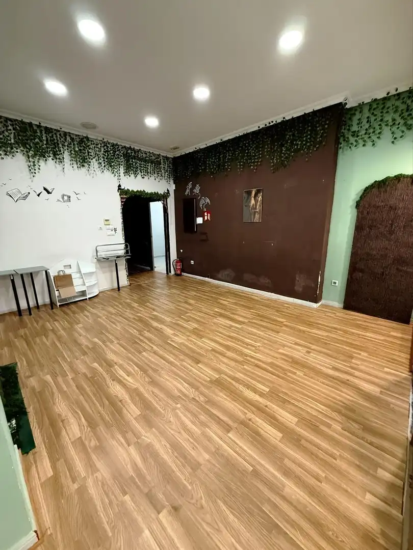 Local comercial en alquiler en Calle del Arcipreste Bono, imagen 4