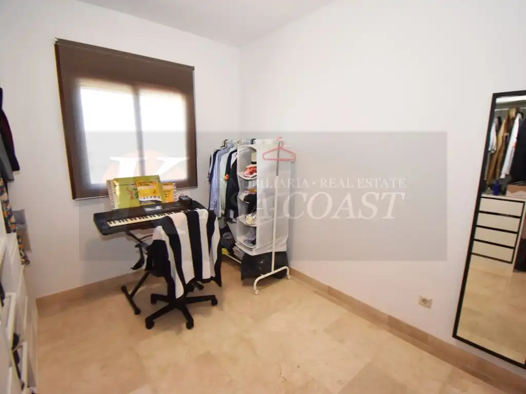 Bedroom of Flat for sale in Mijas  with Air Conditioner, Private garden and Terrace