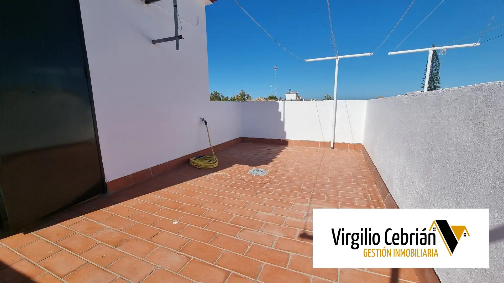 Terrace of Duplexes for sale in Chipiona  with Storage room and Furnished