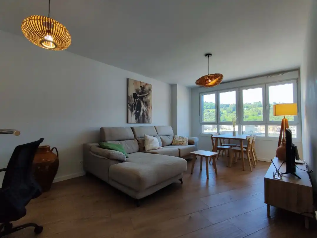 Flat for rent in Paseo casares, Altza