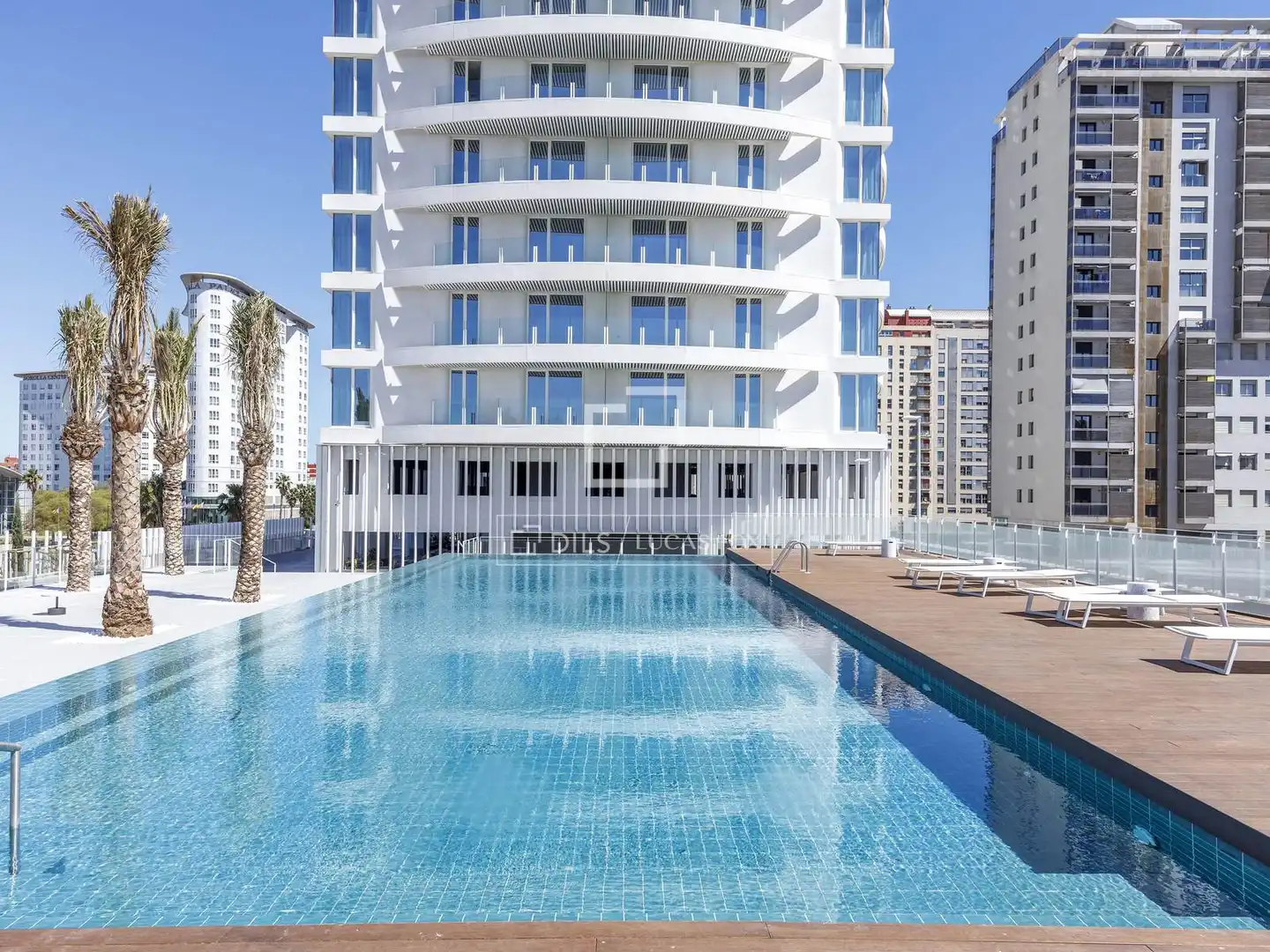 Schwimmbecken von Wohnung zur Miete in Valencia mit Klimaanlage, Heizung und Privatgarten