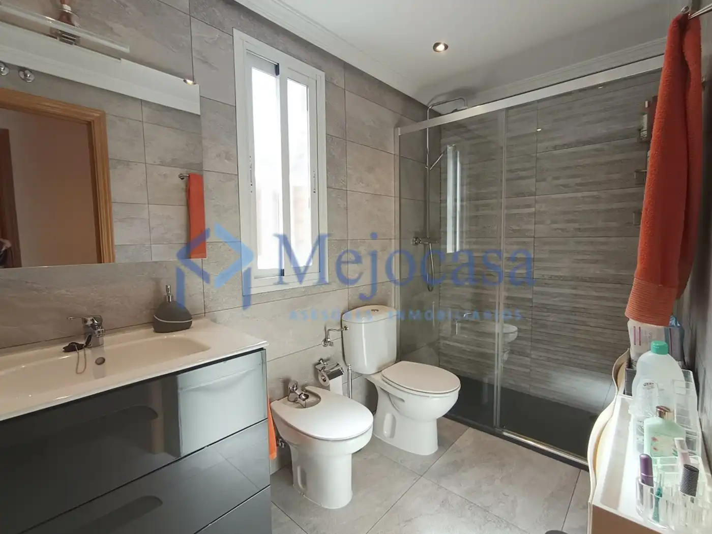Baño de Piso en venta en Coslada con Aire acondicionado, Calefacción y Trastero