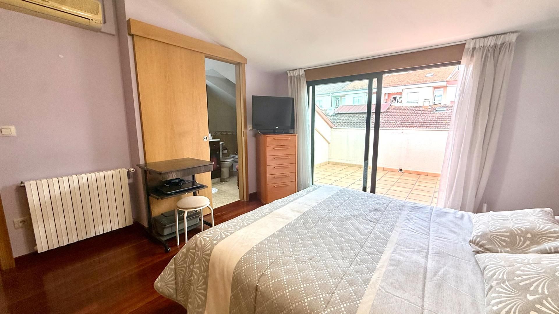 Bedroom of Apartment for sale in Ourense Capital   with Air Conditioner, Heating and Terrace