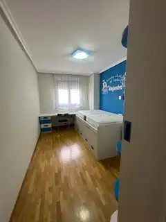 Schlafzimmer von Wohnung zur Miete in León Capital  mit Heizung, Parkett und Terrasse