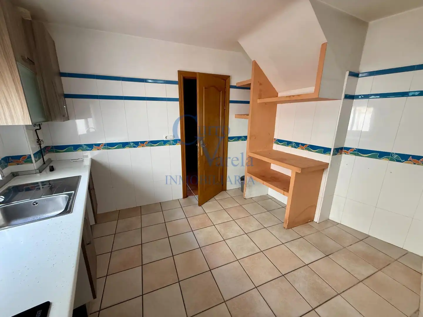 Cuina de Dúplex en venda en Dos Hermanas amb Aire condicionat i Calefacció
