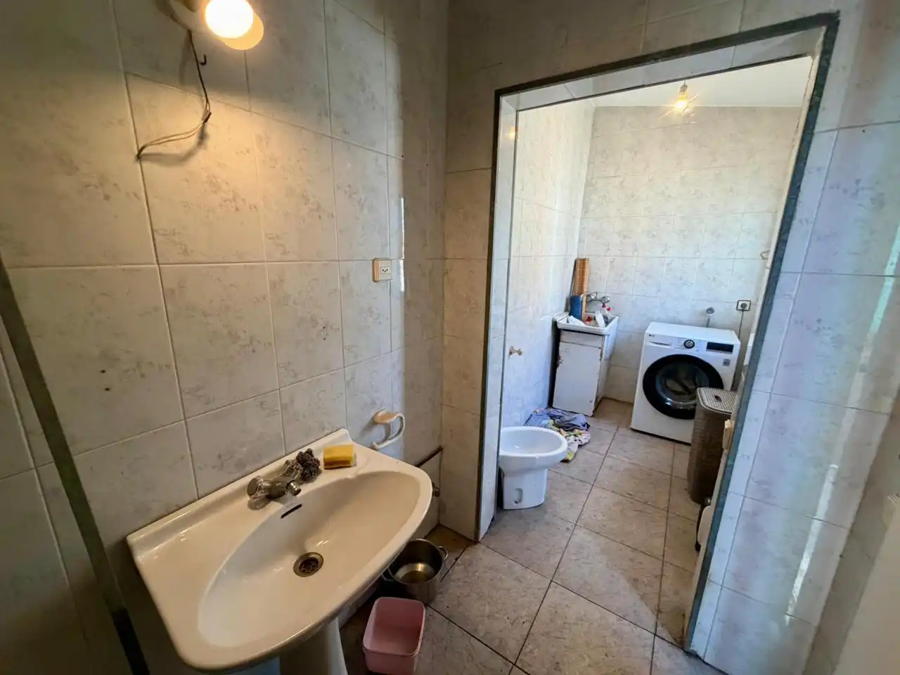 Bany de Casa o xalet en venda en Montcada i Reixac amb Aire condicionat, Calefacció i Jardí privat