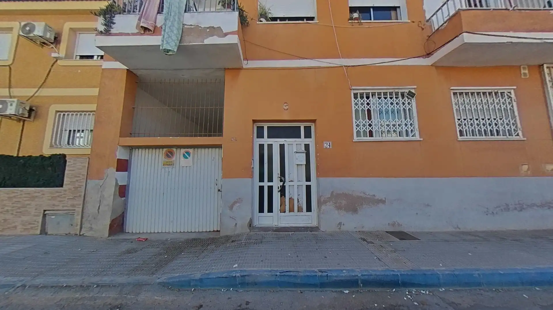 Vista exterior de Pis en venda en San Pedro del Pinatar amb Terrassa