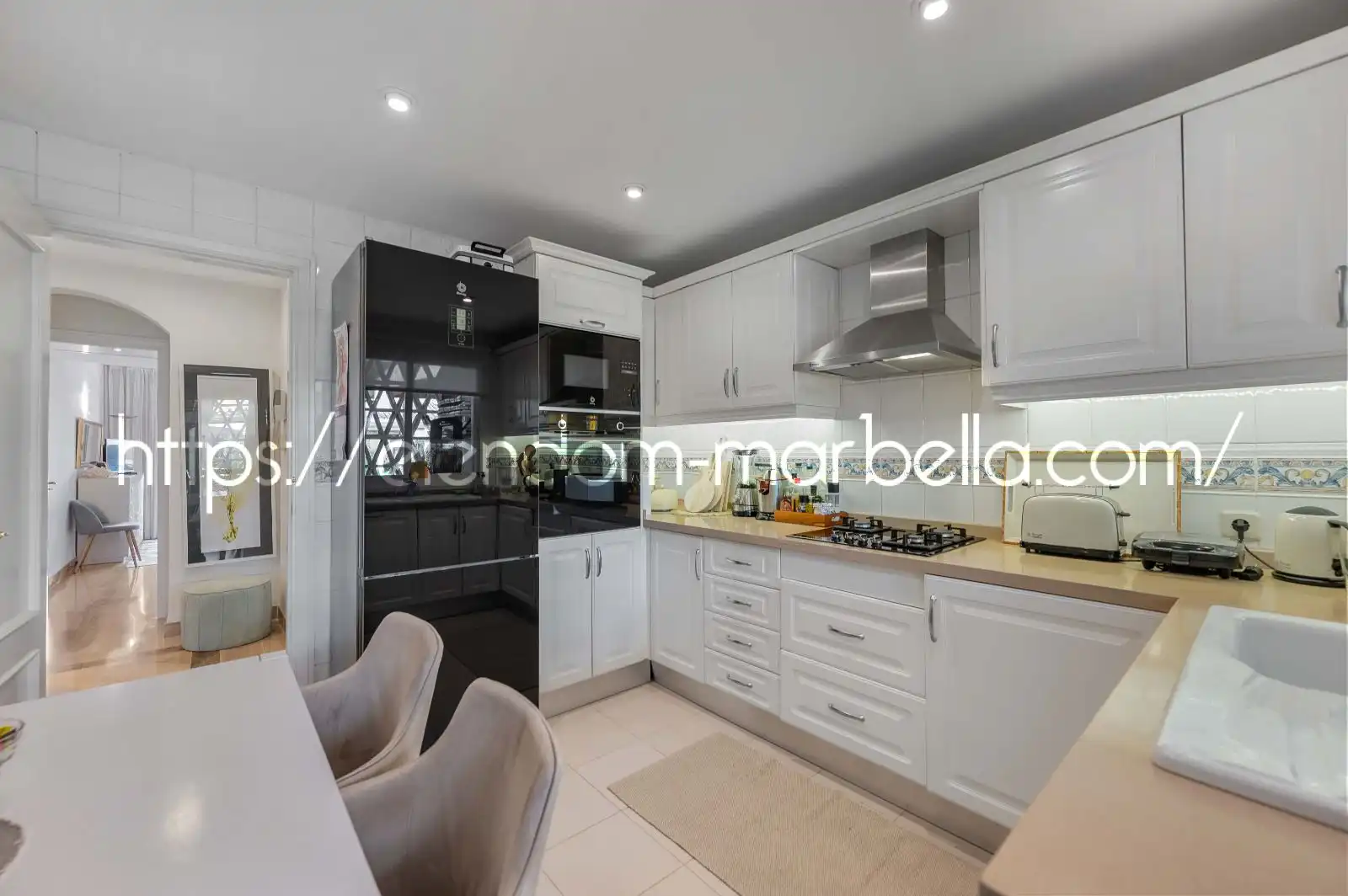 Cocina de Apartamento en venta en Marbella con Aire acondicionado, Terraza y Amueblado