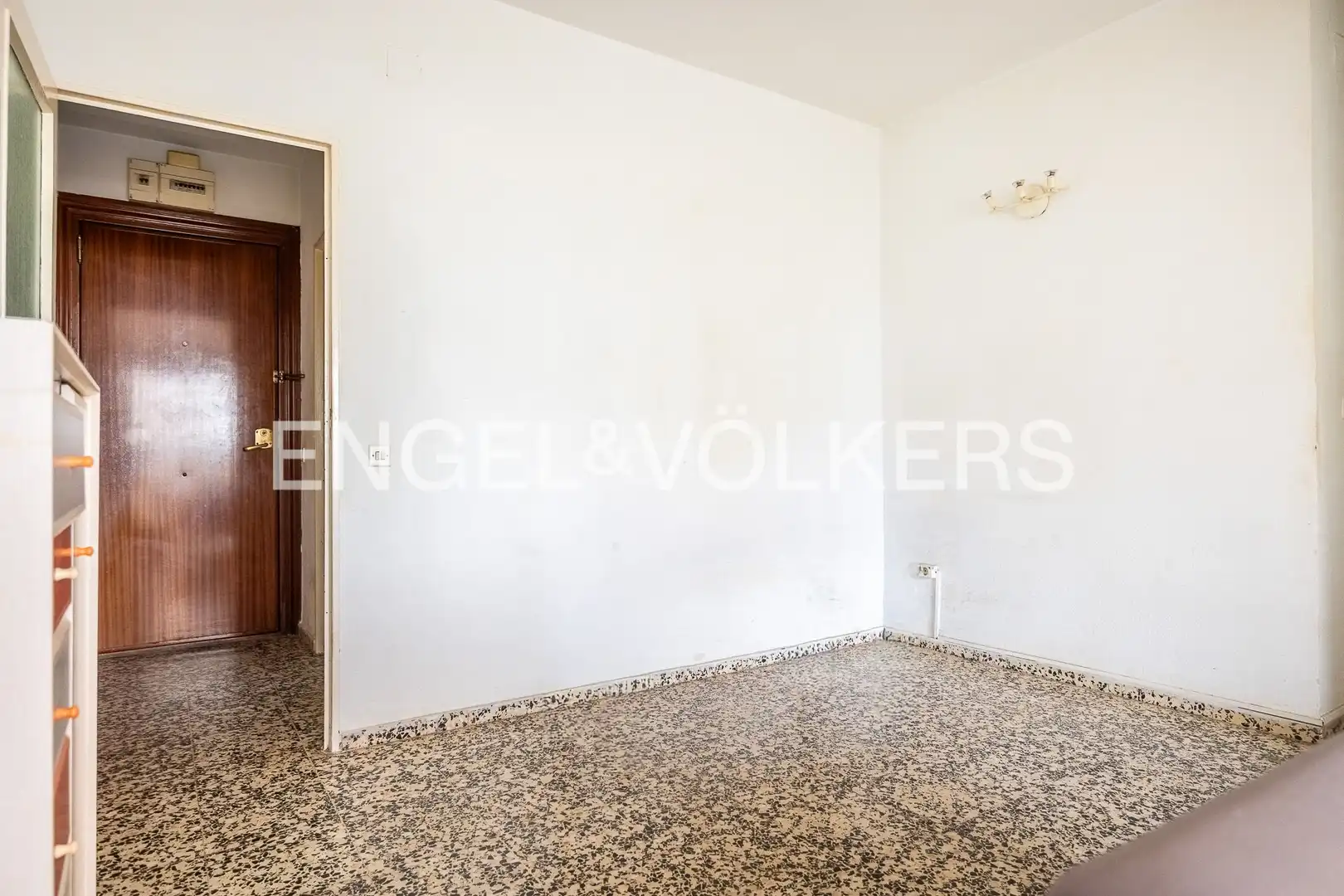 Flat for sale in Sevilla  with Heating, Swimming Pool and Balcony