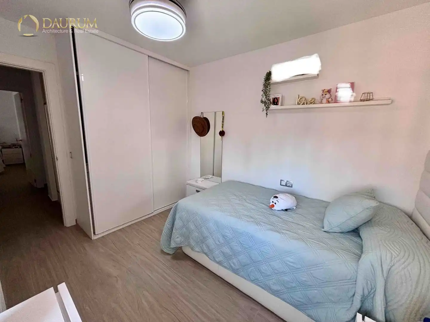 Schlafzimmer von Dachboden zum Verkauf in Málaga mit Klimaanlage, Terrasse und Abstellraum