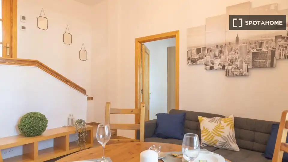 Comedor de Piso de alquiler en Madrid con Aire acondicionado, Calefacción y Amueblado