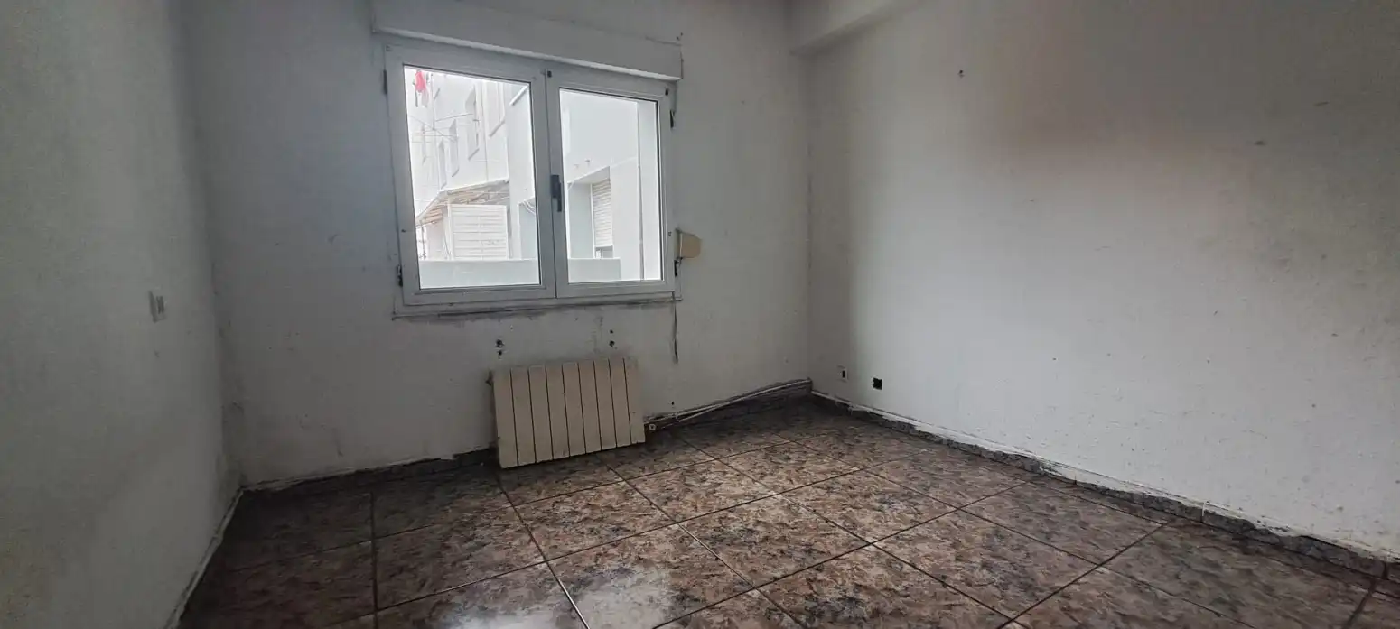 Dormitori de Pis en venda en Gijón  amb Calefacció i Terrassa