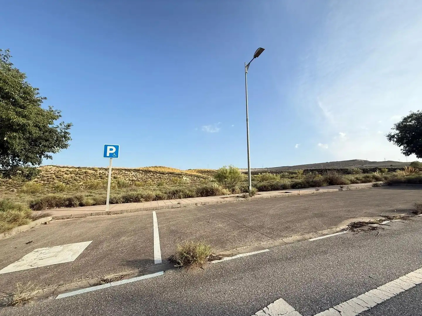 Aparcament de Terreny industrial en venda en Alhendín