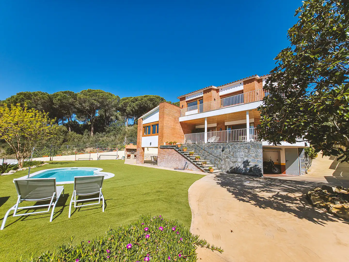 Garden of Houses for sale in Sant Pol de Mar  with Air Conditioner, Heating and Private garden