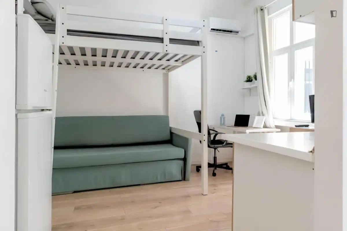 Study for rent in Argüelles