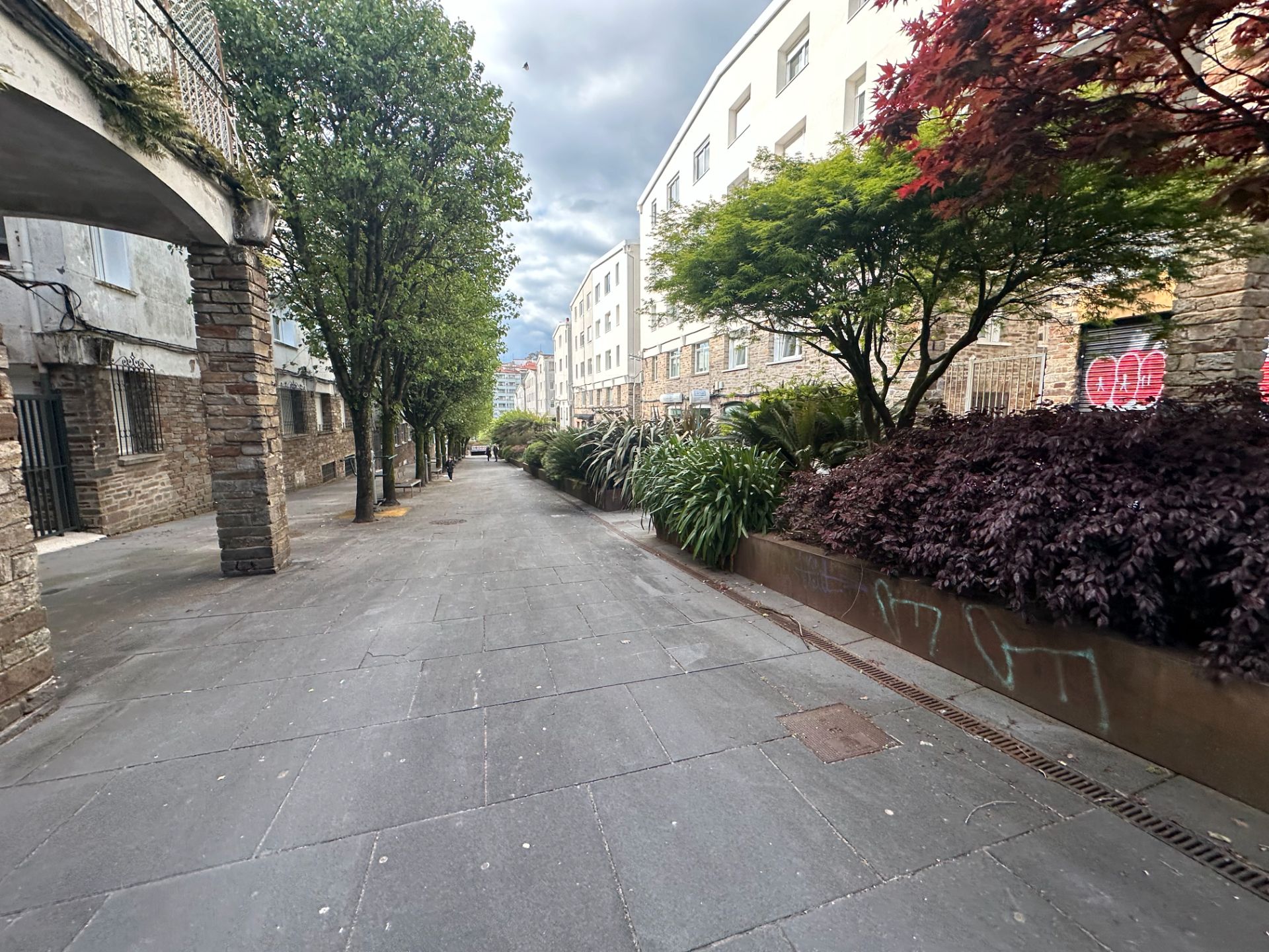 Vista exterior de Pis en venda en Santiago de Compostela  amb Calefacció i Rentadora