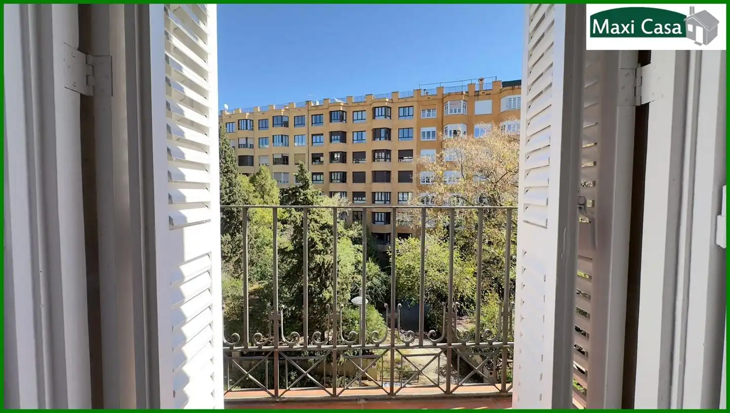 Vista exterior de Pis de lloguer en Barcelona amb Aire condicionat i Terrassa