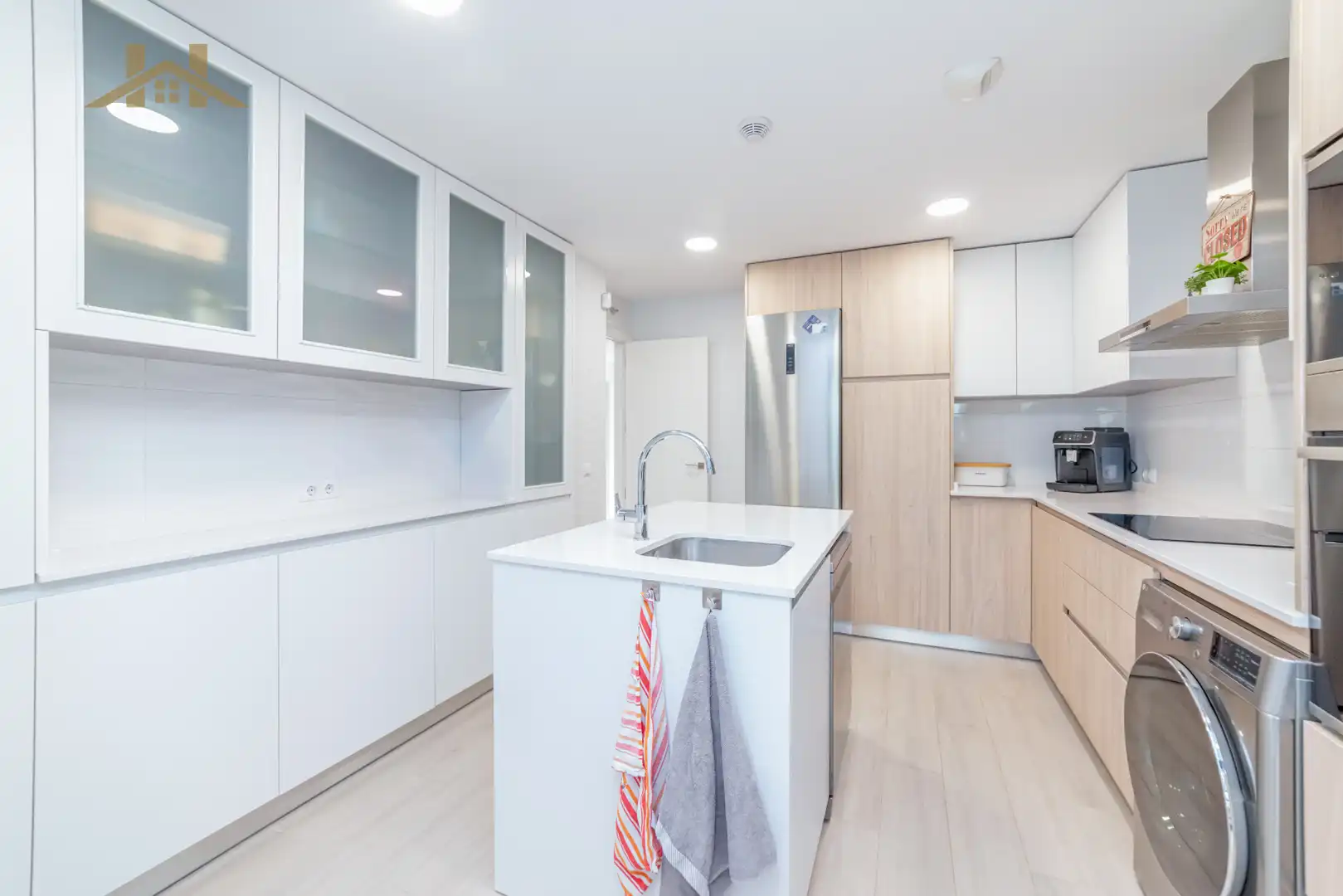 Cocina de Casa adosada en venta en Valdemoro con Aire acondicionado, Calefacción y Jardín privado