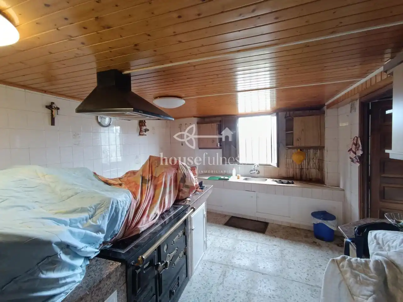 Cocina de Finca rústica en venta en Friol con Calefacción, Jardín privado y Terraza