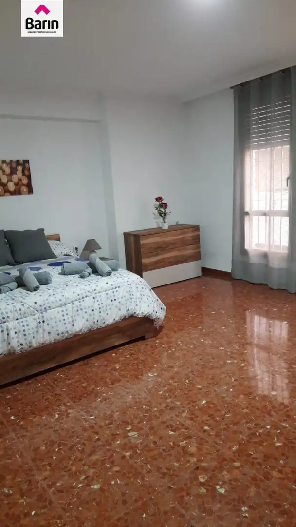 Schlafzimmer von Wohnung zum Verkauf in Córdoba mit Klimaanlage, Terrasse und Abstellraum