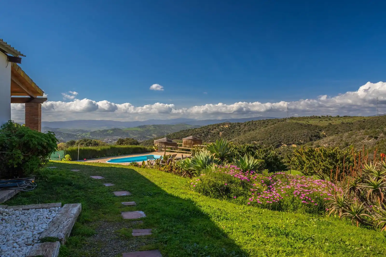 Gebäude zum Verkauf in Casares pueblo